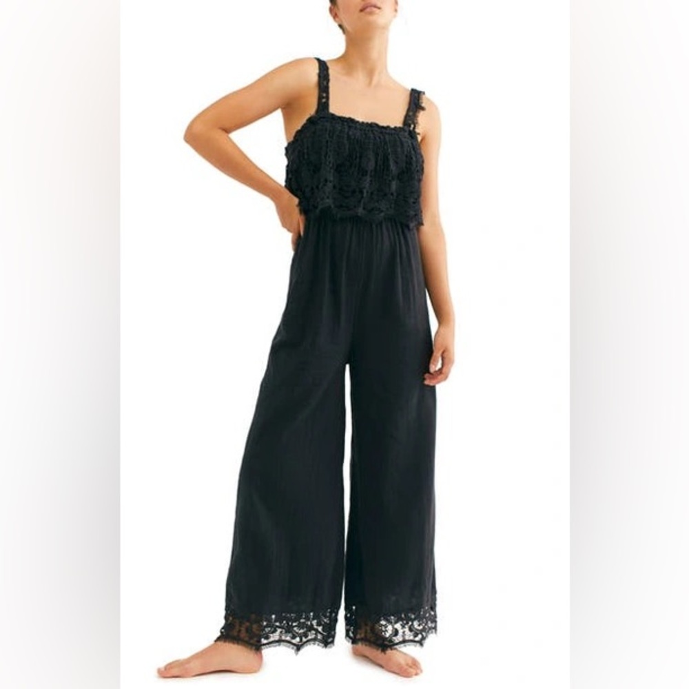 Free People In Your Dreams Crochet Flowy Boho Jumpsuit Oversized Size Small - Picture 12 of 12